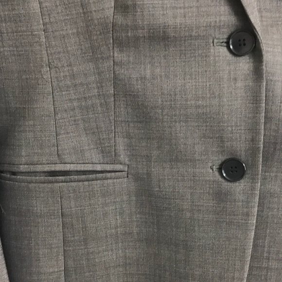 ANN TAYLOR 10 TALL 2-BUTTON BLAZER - Like New - Picture 6 of 7